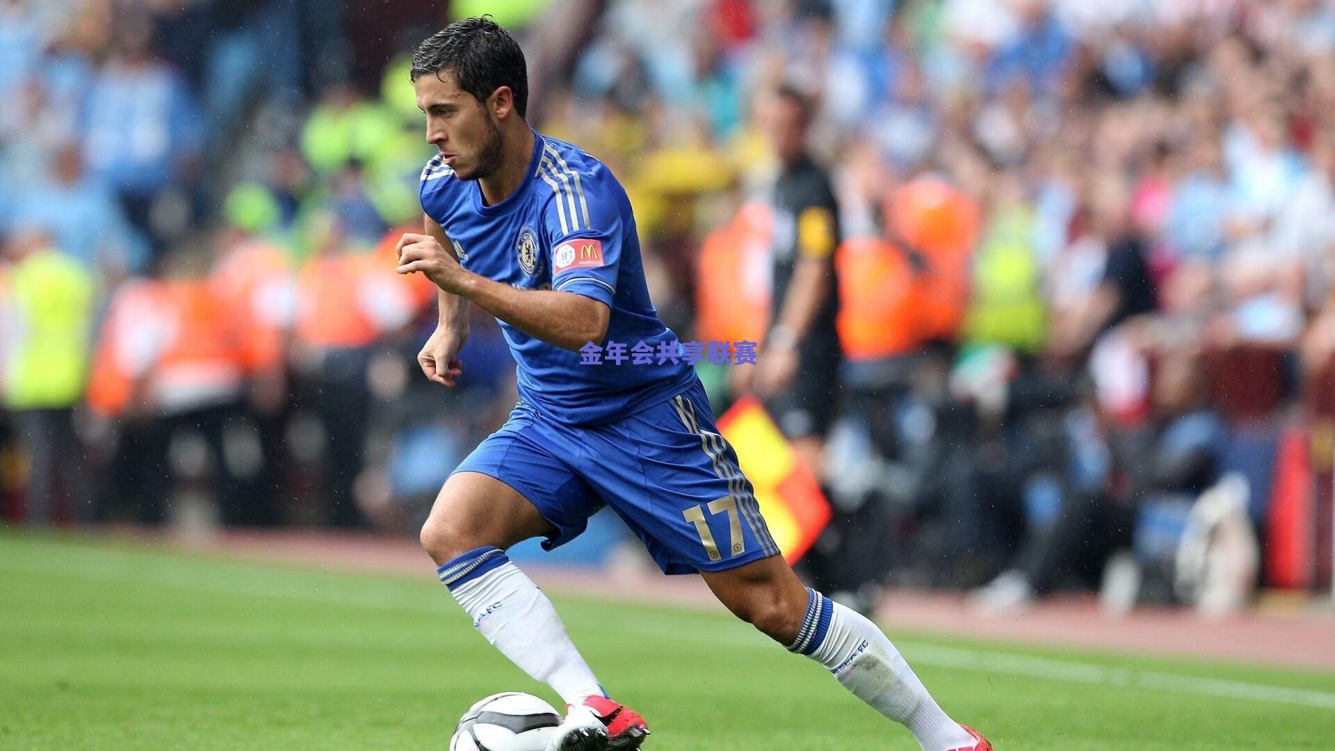 西媒曝穆帅力荐费内巴切引进皇马攻击手迪亚斯,球员表态愿留队